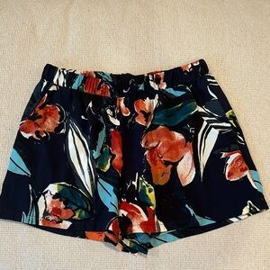 Flowy navy floral shorts